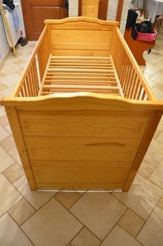 Łóżeczko drewniane 70x140 z szufladą + materac