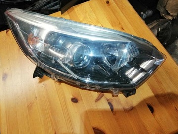 RENAULT CAPTUR I LAMPA PRAWA PRZÓD 260102734R