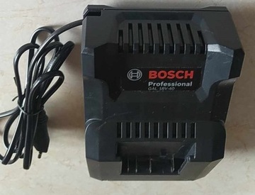 Bosch ładowarka  GAL 18V-40 uzywana 2022