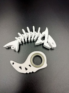 Keyrambit rekinek spinner druk 3D biały