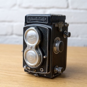 aparat fotograficzny Rollei Rolleiflex T, zestaw obiektywów i filtrów antyk
