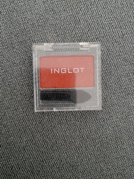 Kompaktowy piękny cien inglot 