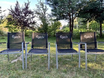Zestaw 4 krzeseł + stół Carlsberg