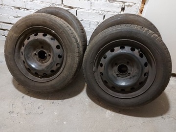 Kompletne koła 175/65 R14. Przejechany jeden sezon