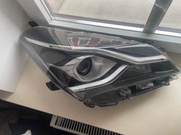 Lampa prawa Yaris lift Led cała ładna EU org