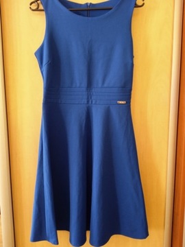 Niebieska sukienka r. S