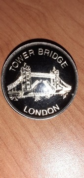 TOWER BRIDGE LONDON przypinka