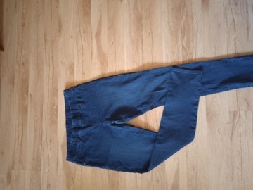 spodnie wciągane  rozm 40 niebieskie jeansy