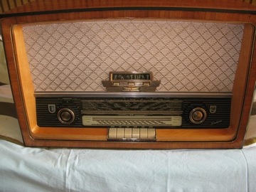 Stare radio niemieckie Philips Saturn 563