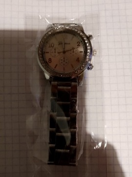 Elegancki zegarek Geneva wysadzany cyrkoniami