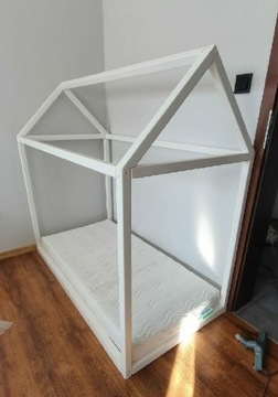 Łóżko domek 140x70 cm +materac HILDING Safety Smyk