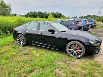 Maserati ghibli quattroporte felgi 22 cale koła 