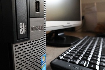 Zestaw komputerowy Dell 9020 USFF + Monitor