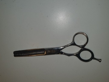 Profesjonalne nożyczki fryzjerskie WASABI T238B