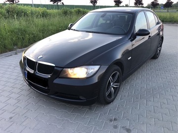 BMW E90. 2.0D automat 