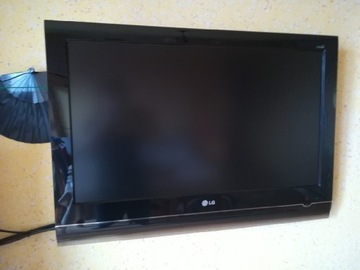 Telewizor LCD LG 32LG7000 32 całe, czarny