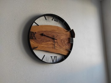 Zegar 40 cm drewna oliwnego w metalowej obręczy 