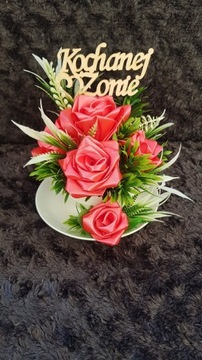 Róże prezent kwiaty napis "Kochanej Żonie"