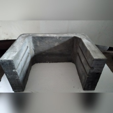 Grill betonowy - komora grillowania zbrojona