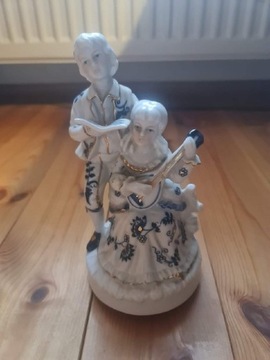 Figurka porcelanowa 