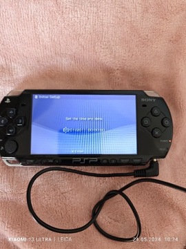 PSP portable nowa bateria nowa karta pamięci i zasilacz