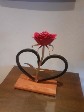 Róża metalowa