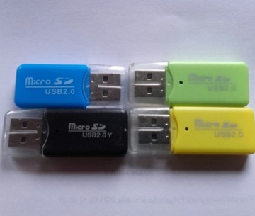 Kolorowe  CZYTNIKI  KART MICRO SD USB