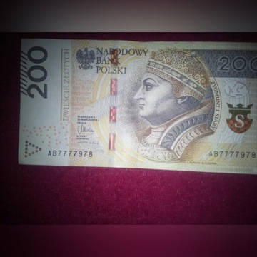 Banknoty 200 zł., 500 zł.
