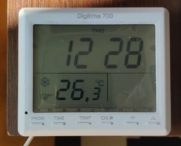 Regulator temperatury DT700 termostat