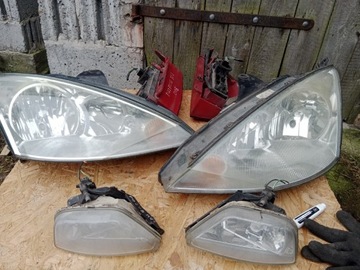 Lampy przednie Ford Focus MK1 