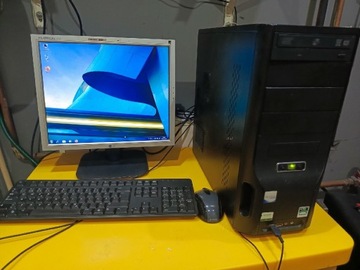 Komputer stacjonarny cały zestaw z monitorem