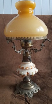Stara lampa naftowa elektryczna