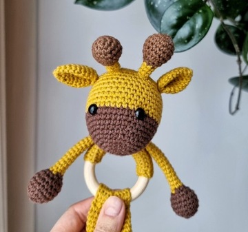 Żyrafa zabawka amigurumi