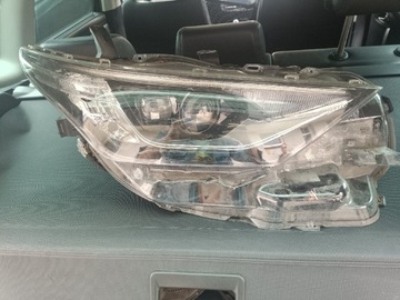 Przednia Prawa Lampa Toyota Auris 2 Il Lift full led