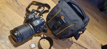 Nikon D5300 + Nikkor AF-S 18-105, zestaw torba