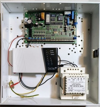 Zestaw alarmowy SATEL CA-10 + klawiatura + obudowa