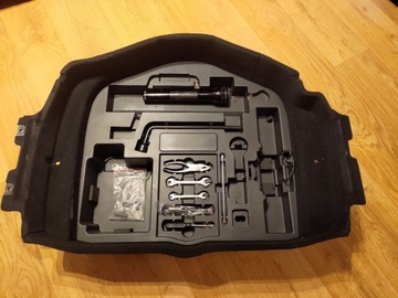 Wkład bagażnika narzędzia styropian Lexus LS600H