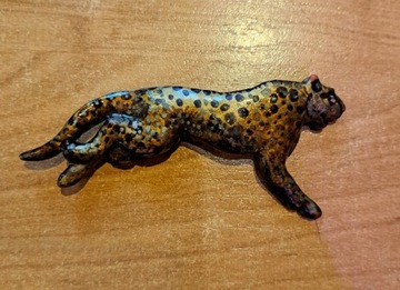 Broszka jaguar...