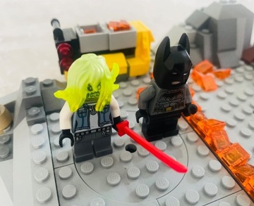 LEGO Figurka hidden side duch + gratis batman