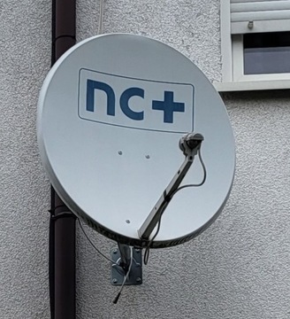 Antena satelitarna z konwerterem NC+ (+ maszt)