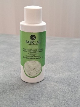 Basiclab normalizujące serum przeciw zaskórnikom 