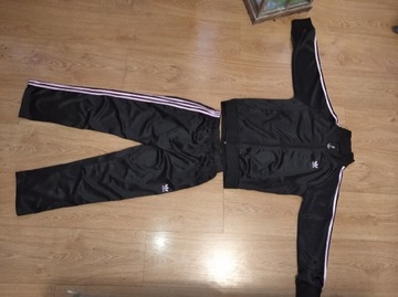 Dres Adidas dla dziewczynki 