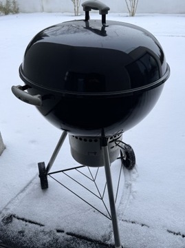 Grill Weber 57cm węglowy