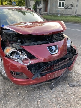 Uszkodzony przód Peugeot 207 sw