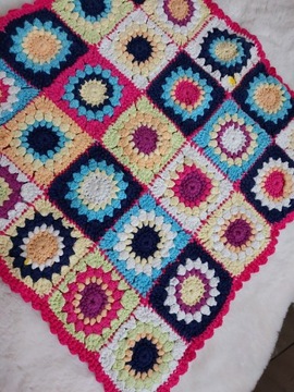 Poduszka ręcznie robiona Granny Square 