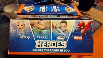 Karty kolekcjonerskie Disney Marvel Pixar StarWars