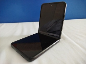 Samsung Galaxy Z3 Flip (8/128GB)