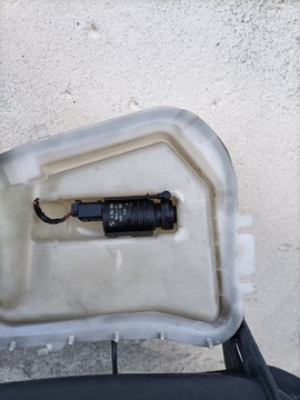 Pojemnik płynu spryskiwaczy tył BMW E46 KOMBI 