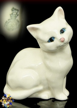 Royal Doulton Kot biały siedz. figurka syg 8 cm