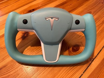 Kierownica Yoke Tesla Model 3